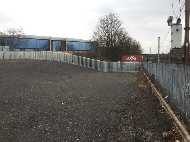 Beaconsfield Clos, Hatfield à louer - Photo du bâtiment - Image 3 de 9