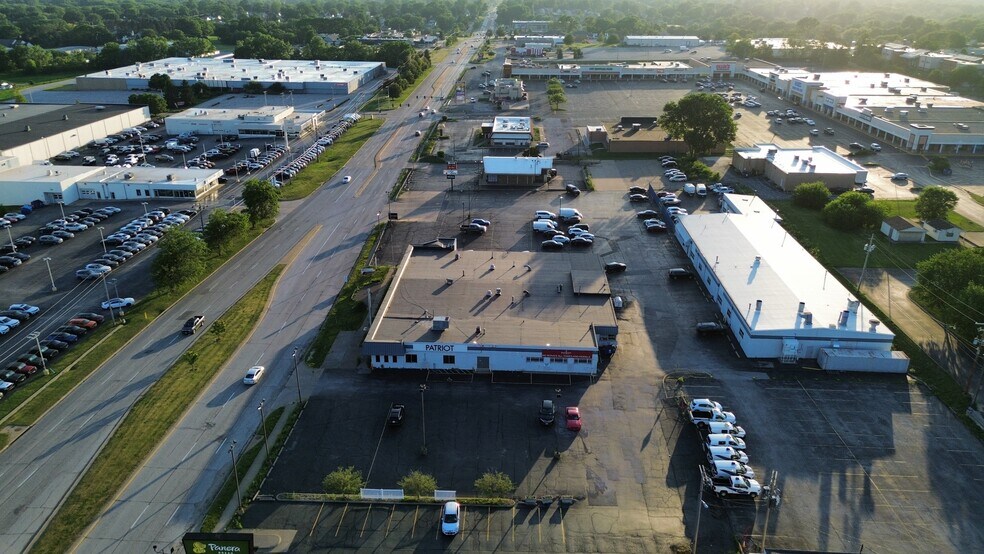 520 W Kimberly Rd, Davenport, IA à vendre - Photo du bâtiment - Image 2 de 15