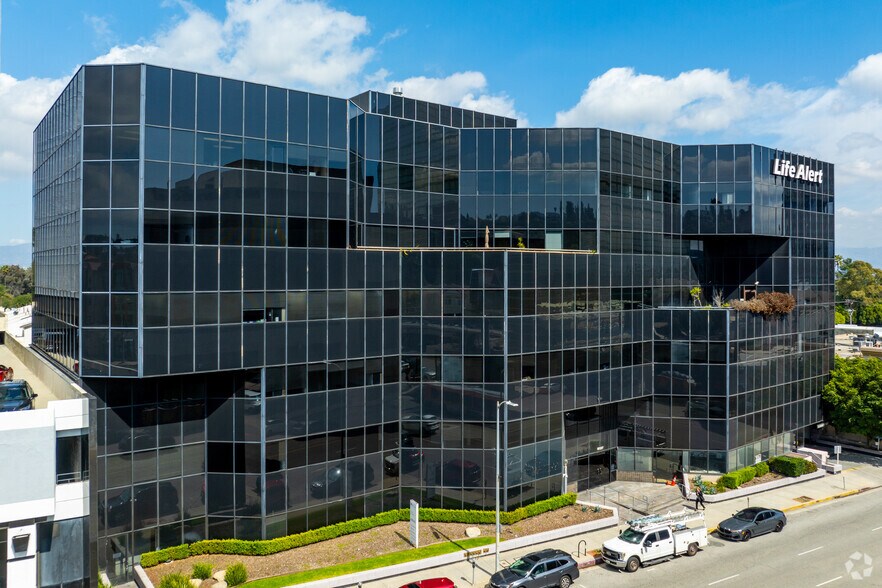 16027 Ventura Blvd, Encino, CA à louer - Photo du bâtiment - Image 2 de 9