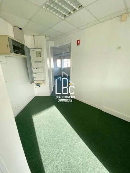 Bureau dans Nantes à louer - Photo du bâtiment - Image 2 de 12