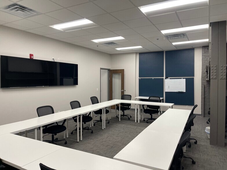 401 E Colfax Ave, South Bend, IN à louer - Photo intérieure - Image 2 de 20