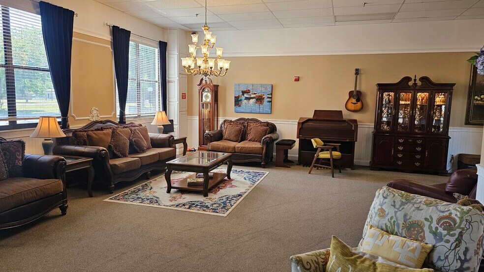 301 Milford Pl, New Smyrna Beach, FL à vendre - Photo du bâtiment - Image 3 de 16