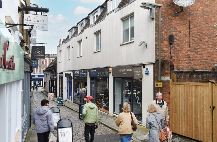 23-25 Chapel Street portfolio of 2 properties for sale on LoopNet.ca - Building Photo - Image 1 of 5