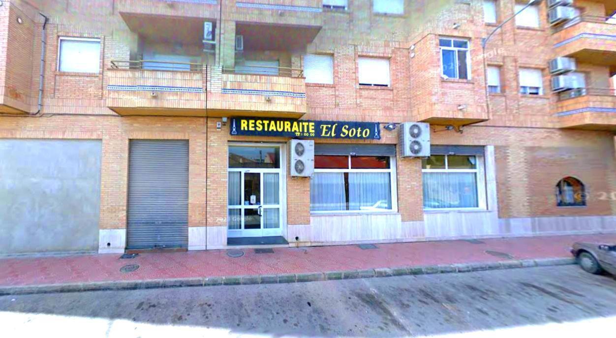 Retail in Beniel for sale Building Photo- Image 1 of 3