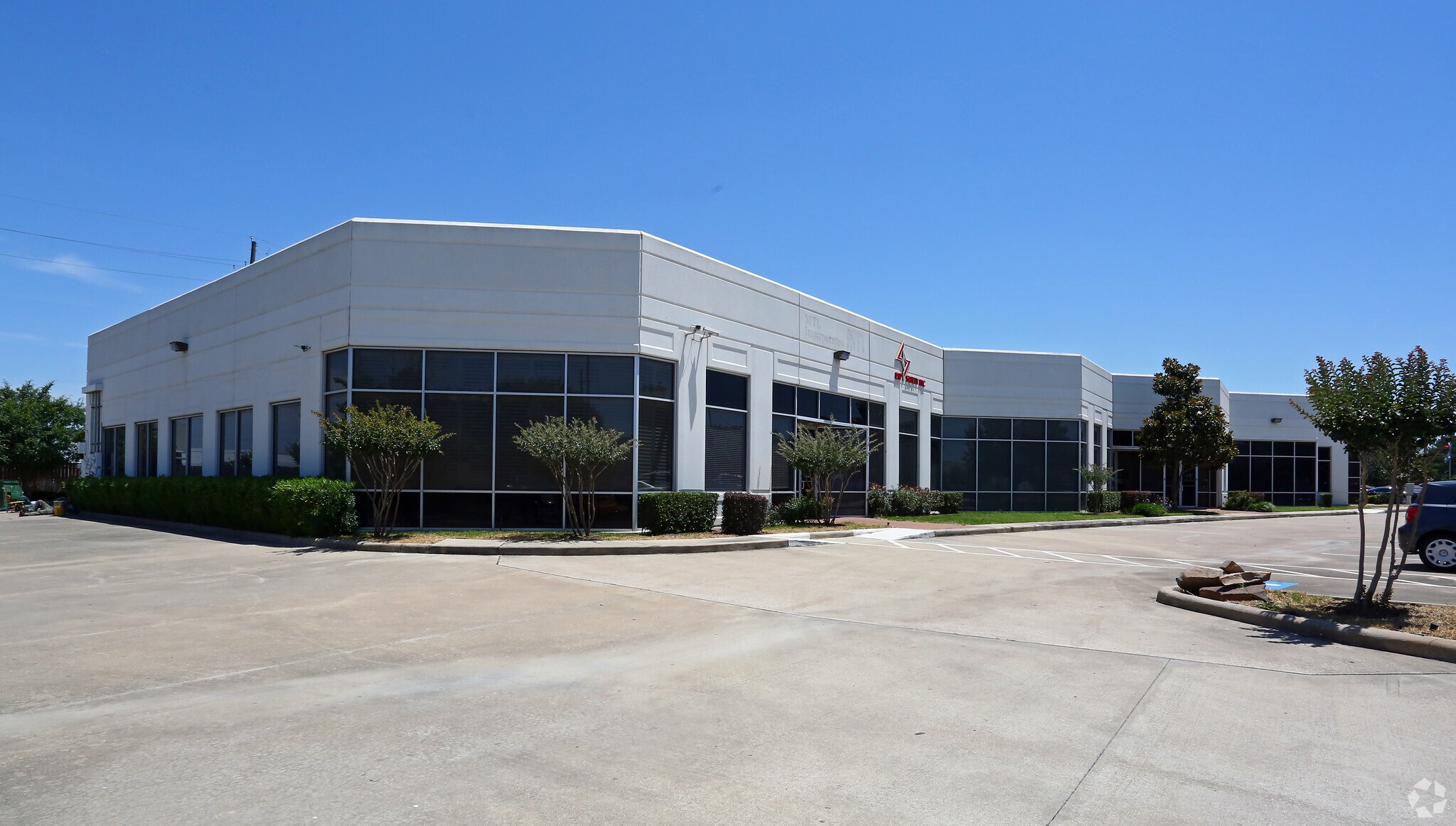 4001 W Sam Houston Pky N, Houston, TX à louer Photo principale- Image 1 de 9