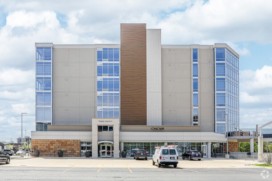 320 E Colfax Ave, South Bend, IN à vendre - Photo du bâtiment - Image 2 de 13