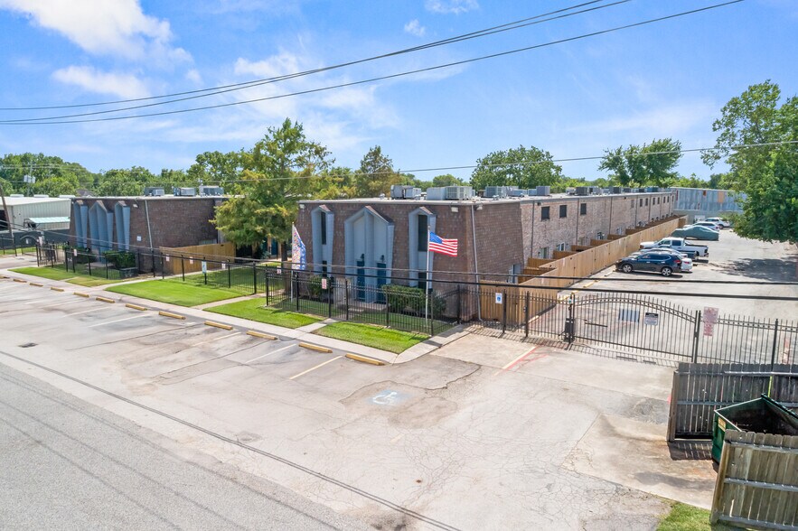 3420 Federal Rd, Pasadena, TX à vendre - Photo du bâtiment - Image 2 de 15