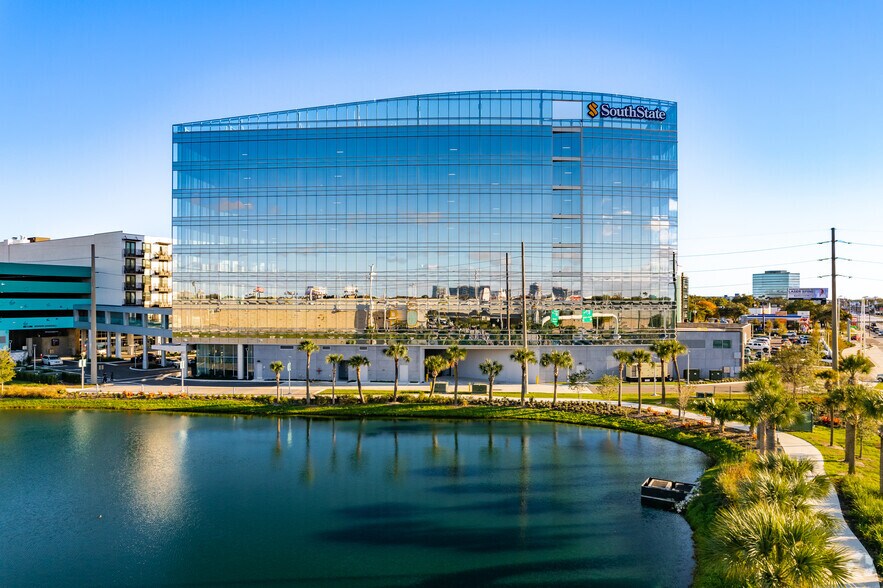 1150 Assembly Dr, Tampa, FL à louer - Photo principale - Image 1 de 12