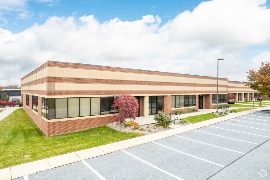 1030 Reed Ave, Wyomissing, PA à louer - Photo du bâtiment - Image 2 de 4