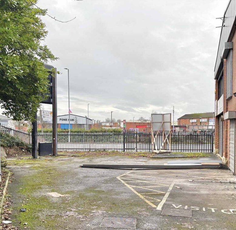 116-121 Bury New Rd, Manchester for lease Building Photo- Image 1 of 4