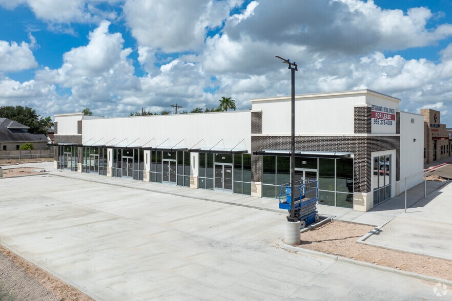 4101 Pecan Blvd, McAllen, TX for lease - Building Photo - Image 2 of 25