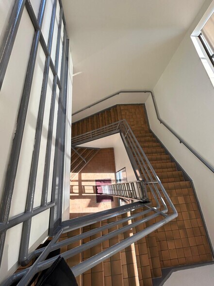 75 Huntington St, Brooklyn, NY à louer - Photo du bâtiment - Image 3 de 11