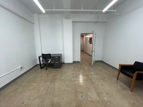 262 W 38th St, New York, NY à louer Photo intérieure- Image 2 de 2