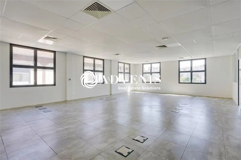 Office in Joinville-le-Pont for lease - Interior Photo - Image 2 of 9