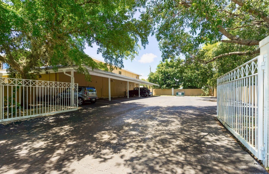 16521 San Carlos Blvd, Fort Myers, FL à louer - Photo du bâtiment - Image 2 de 12
