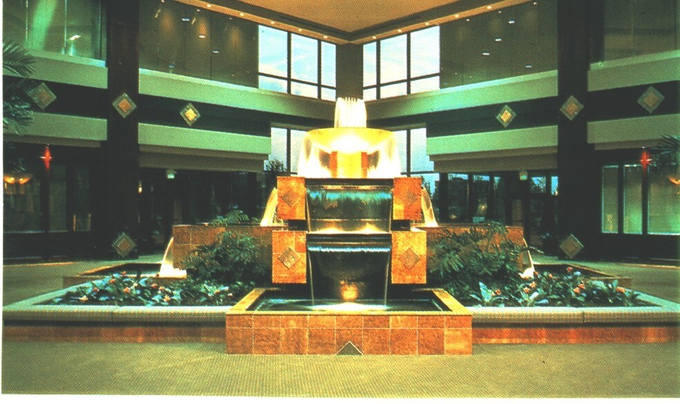 111 Congressional Blvd, Carmel, IN à louer - Hall d’entrée - Image 2 de 6