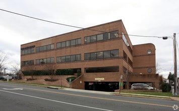 115 Park St SE, Vienna, VA à louer Photo intérieure- Image 1 de 8