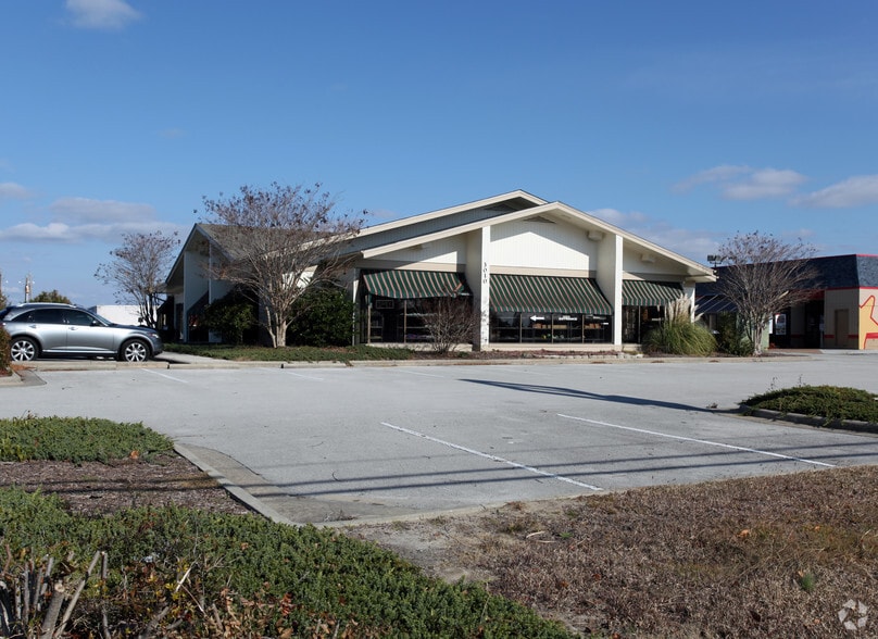 3010 Arendell St, Morehead City, NC for sale - Building Photo - Image 2 of 2