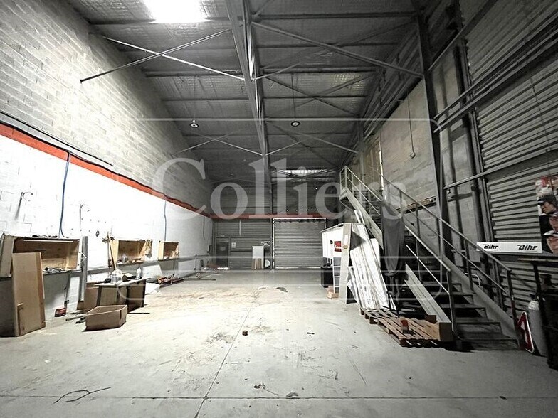 Flex in Gémenos for lease - Interior Photo - Image 2 of 6
