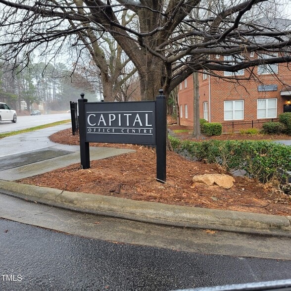 5640 Six Forks Rd, Raleigh, NC for lease - Building Photo - Image 2 of 54