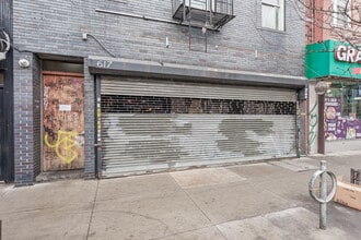 617 Grand St, Brooklyn, NY à louer Photo du bâtiment- Image 1 de 1