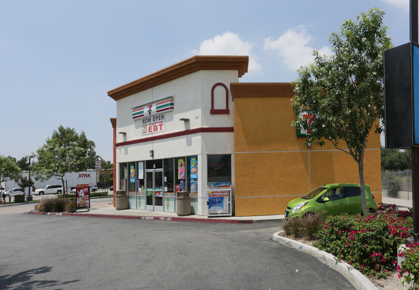 1935 S Waterman Ave, San Bernardino, CA for lease - Primary Photo - Image 1 of 8