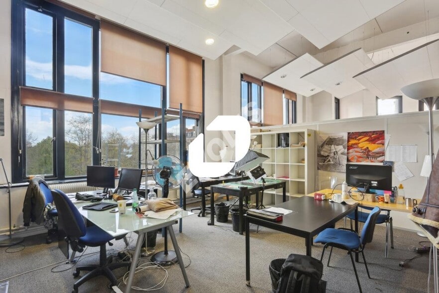 Flex in Paris for lease - Building Photo - Image 3 of 15