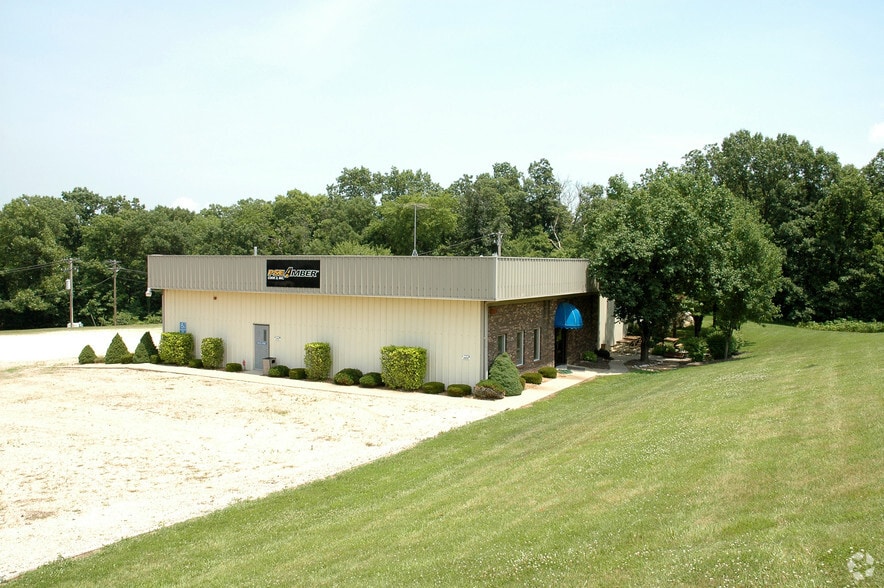107 E Industrial Dr, New Haven, MO for sale - Building Photo - Image 2 of 3