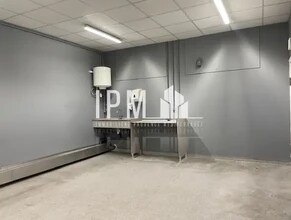 Commerce de détail dans Marseille à louer Photo intérieure- Image 2 de 5