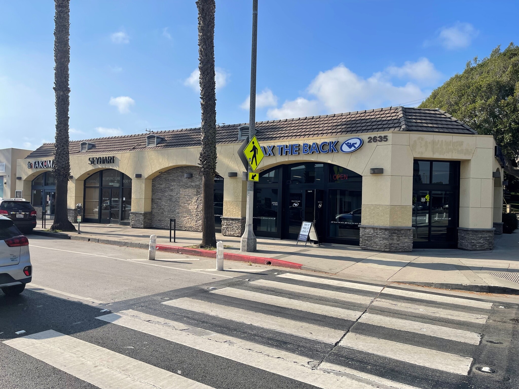 2627-2631 Wilshire Blvd, Santa Monica, CA for lease Building Photo- Image 1 of 2