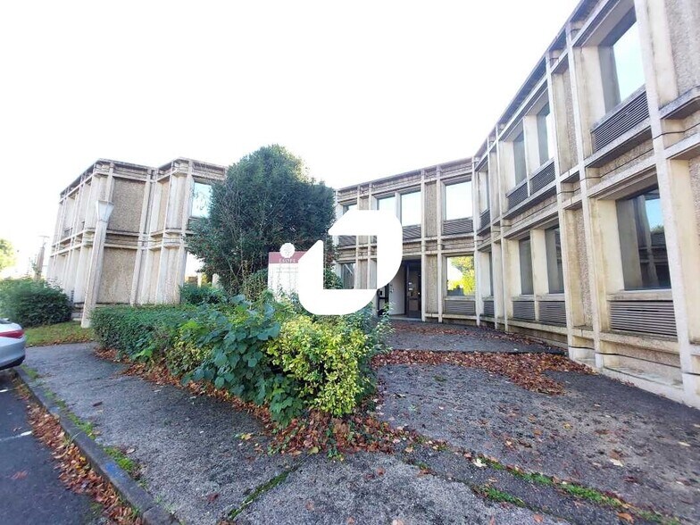 Bureau dans Saint-Aubin à louer - Photo du bâtiment - Image 2 de 12