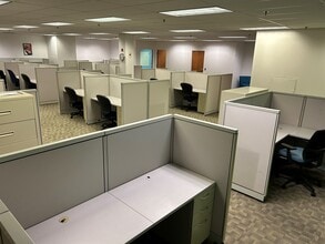 4800-4850 E Street Rd, Trevose, PA à louer Photo intérieure- Image 2 de 6