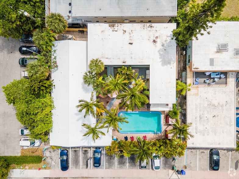 4628 N Ocean Dr, Lauderdale By The Sea, FL à vendre - Photo du bâtiment - Image 2 de 4