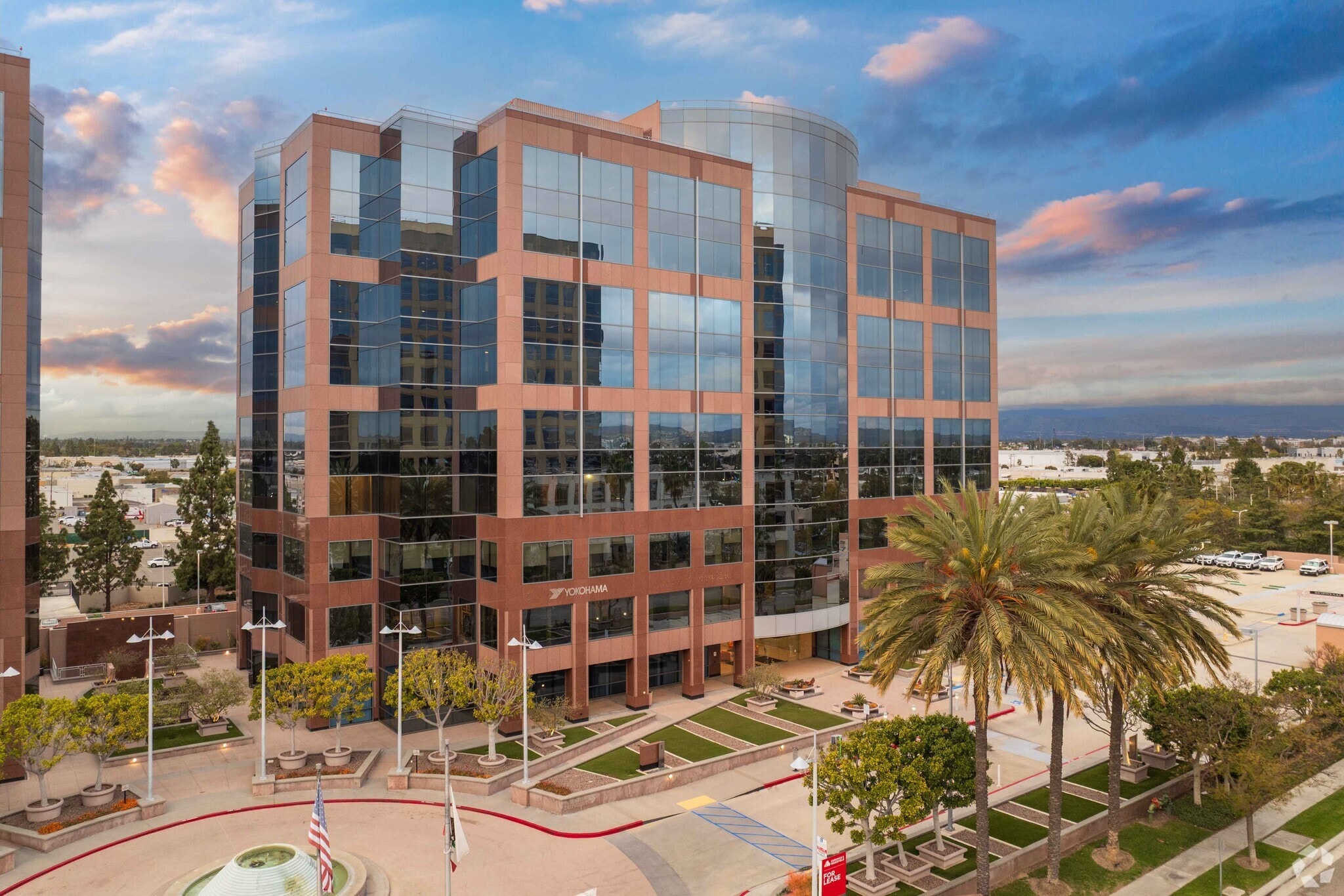 1 MacArthur Pl, Santa Ana, CA for lease Primary Photo- Image 1 of 6