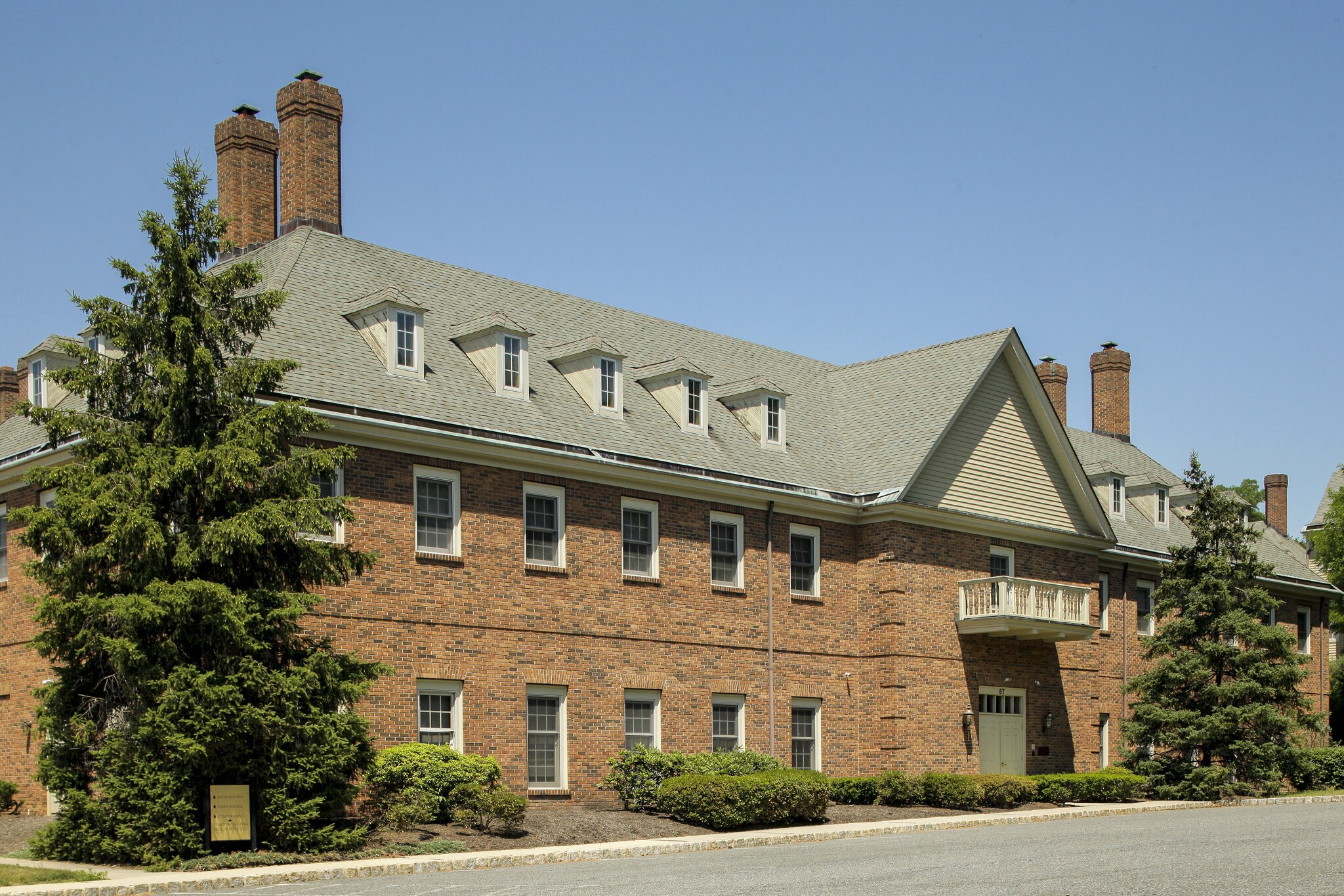 67 Beaver Ave, Clinton Township, NJ à vendre Photo principale- Image 1 de 5