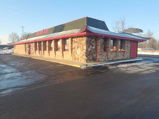 More details for 1002 S Main St, Adrian, MI - Retail for Sale