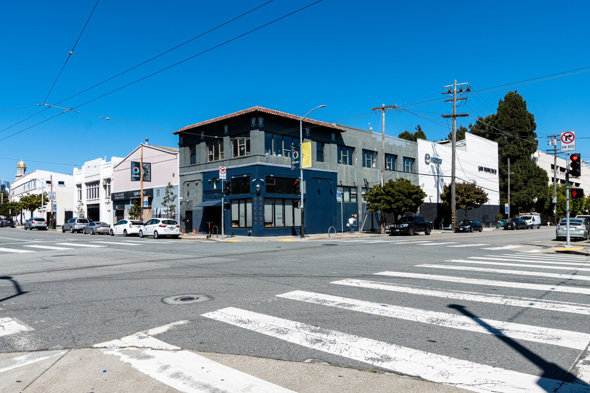 1597-1599 Howard St, San Francisco, CA à louer Photo du bâtiment- Image 1 de 2