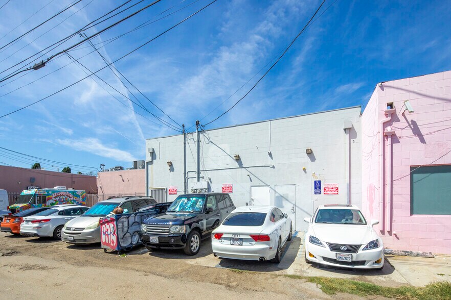 7318 Melrose Ave, Los Angeles, CA à vendre - Photo du bâtiment - Image 2 de 17