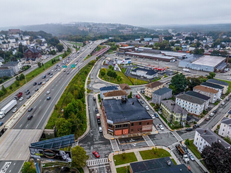 2 Olde Millbury St, Worcester, MA à vendre - Photo du bâtiment - Image 3 de 12