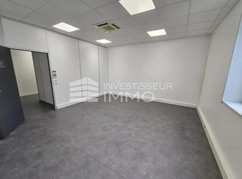 Office in Pantin for lease - Interior Photo - Image 2 of 7