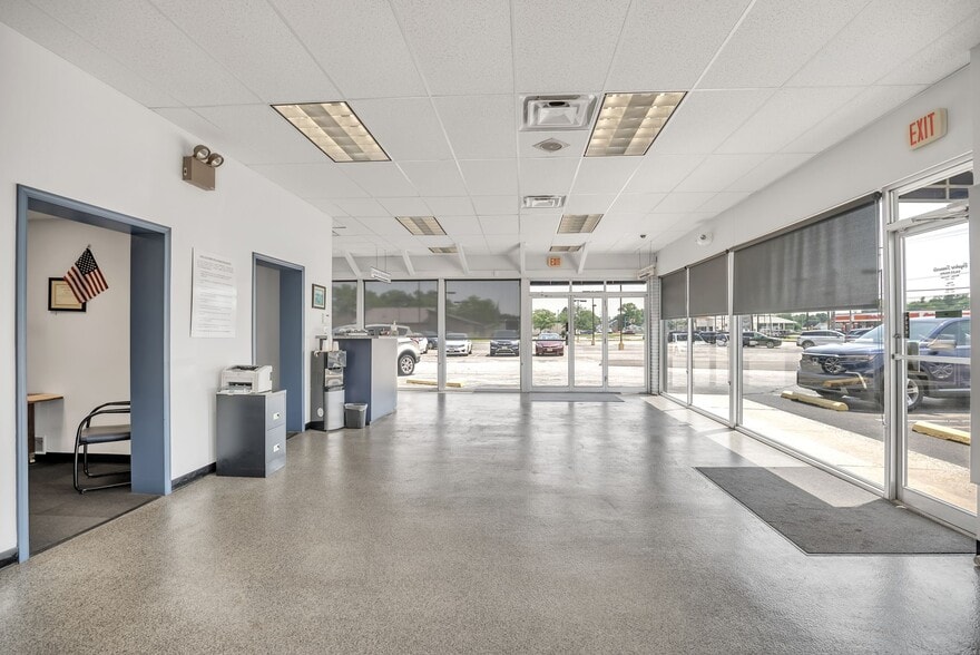 200 S Broadway, Pennsville, NJ for sale - Interior Photo - Image 2 of 40