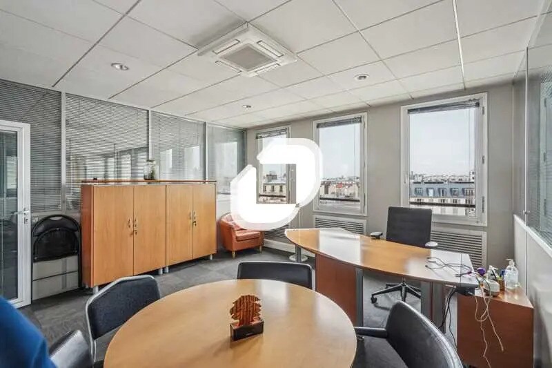 Bureau dans Montreuil à louer - Photo du bâtiment - Image 2 de 24