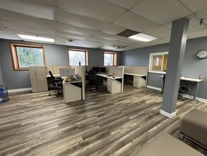 1010 N 4th St, Miamisburg, OH à vendre Photo intérieure- Image 2 de 4