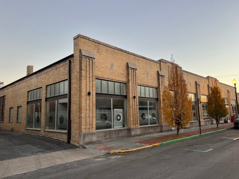 223 Commerce St, Kingsport, TN for sale - Building Photo - Image 2 of 5