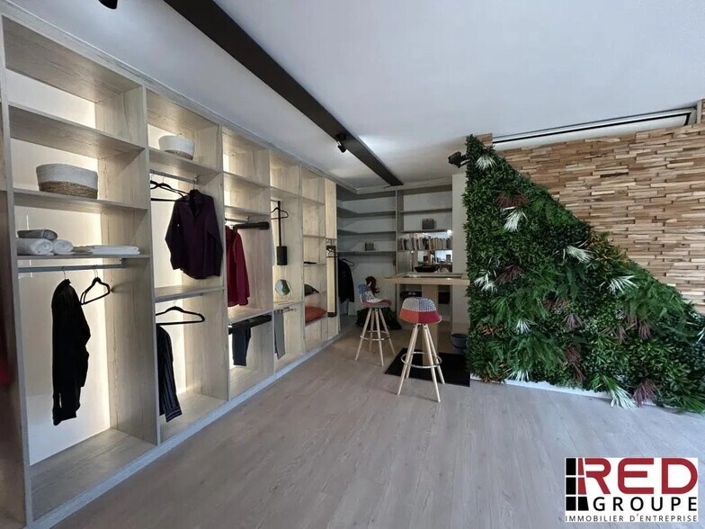 Commerce de détail dans Éguilles à louer - Photo intérieure - Image 3 de 6