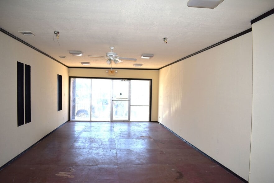 1015 W Hildebrand Ave, San Antonio, TX à vendre - Photo intérieure - Image 3 de 8