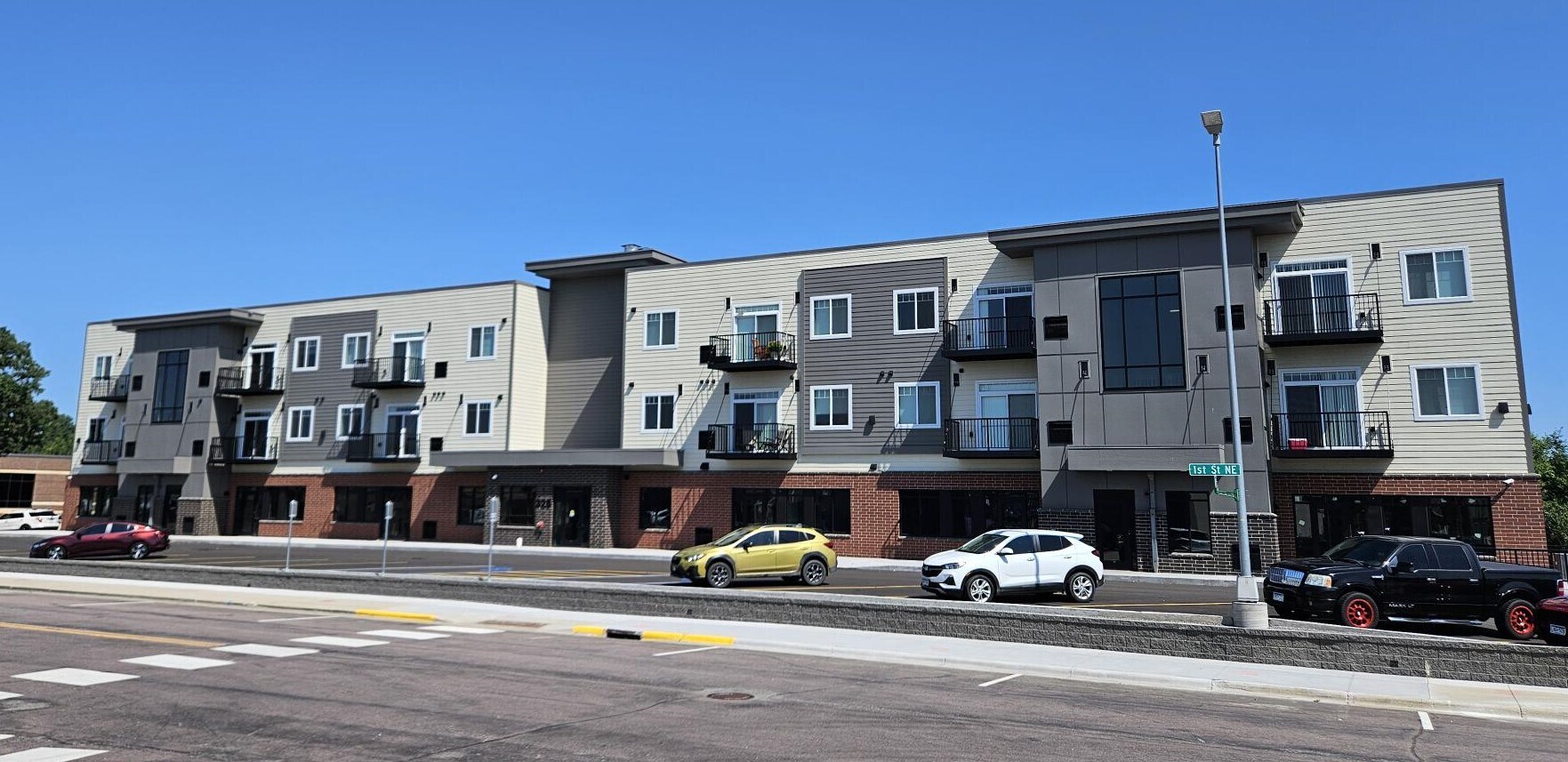 325 1st St NE, Melrose, MN for lease Building Photo- Image 1 of 2