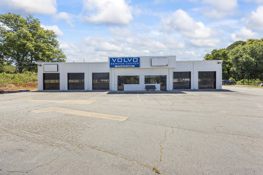 870 N Clayton St, Lawrenceville, GA for sale - Building Photo - Image 1 of 50