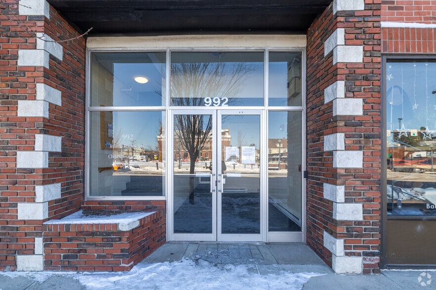 990-992 Great Plain Ave, Needham, MA à louer - Photo du bâtiment - Image 2 de 6