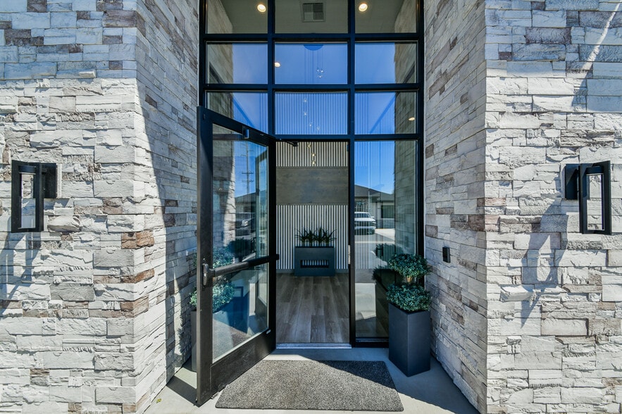 3169 W Belltower Dr, Meridian, ID for sale - Building Photo - Image 2 of 44